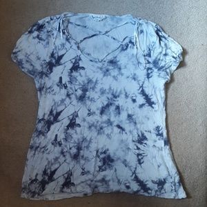 Short sleeved top